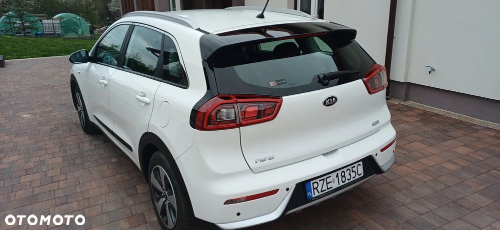 Kia Niro 1.6 GDI Hybrid M - 4