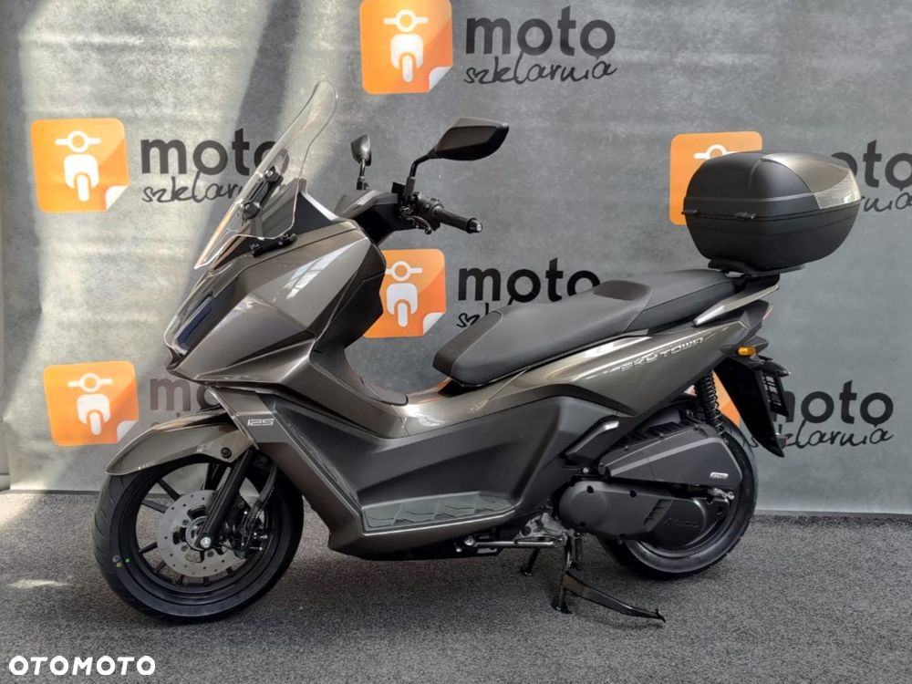 Kymco Skytown - 9