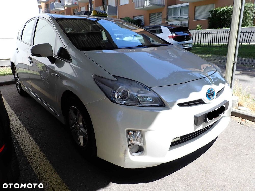 Toyota Prius 1.8 HSD Sol - 2