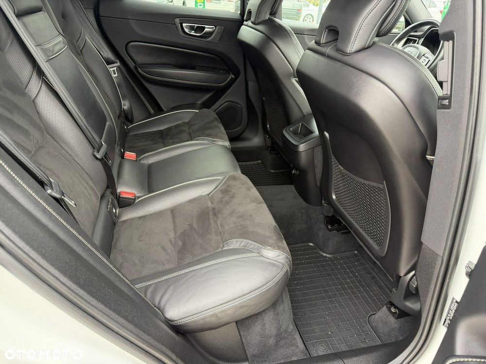 Volvo XC 60 D3 R-Design - 34