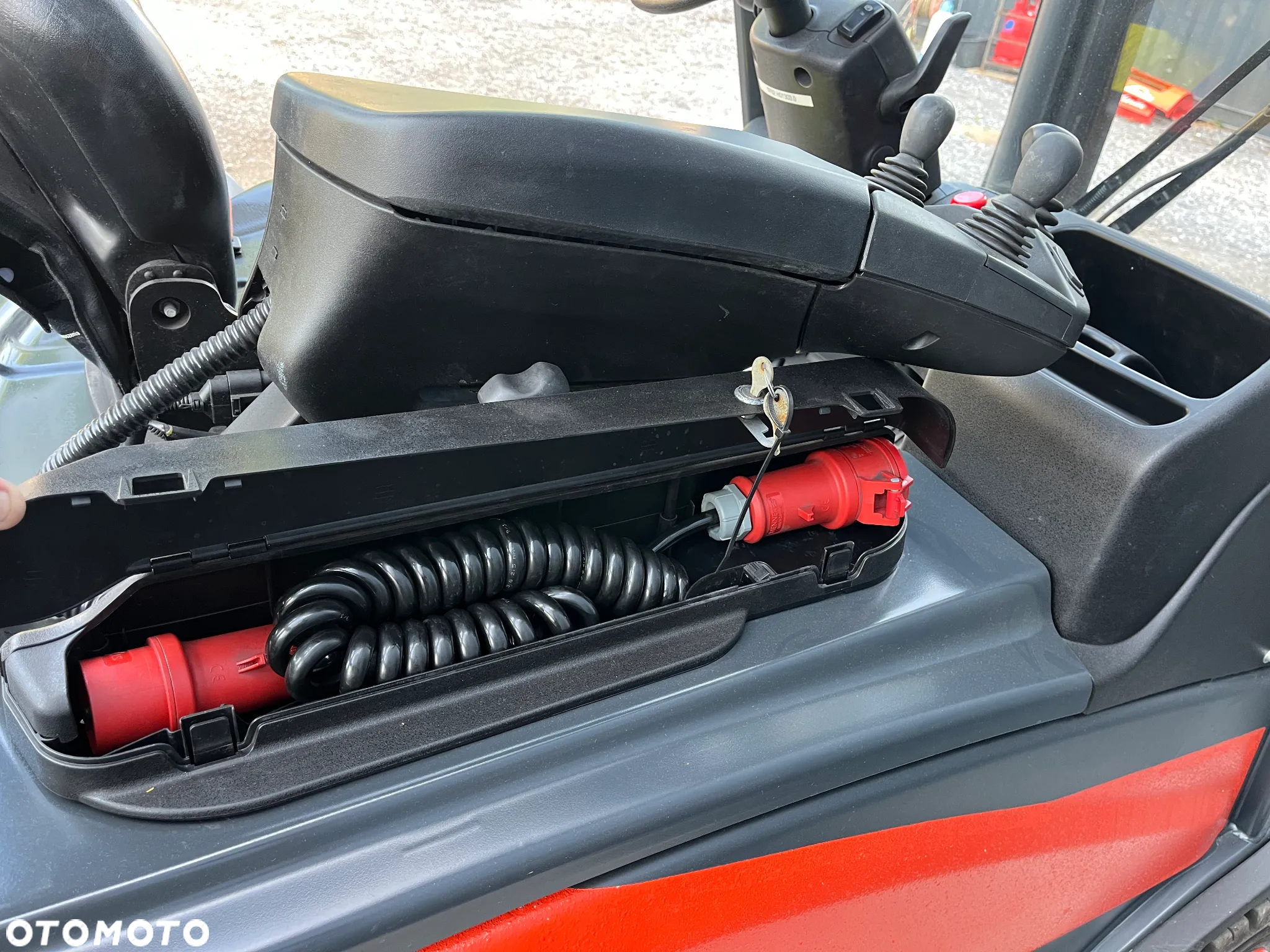 Linde E20PH 386-01 Elektryczny Ładowarka zintegrowana - 17