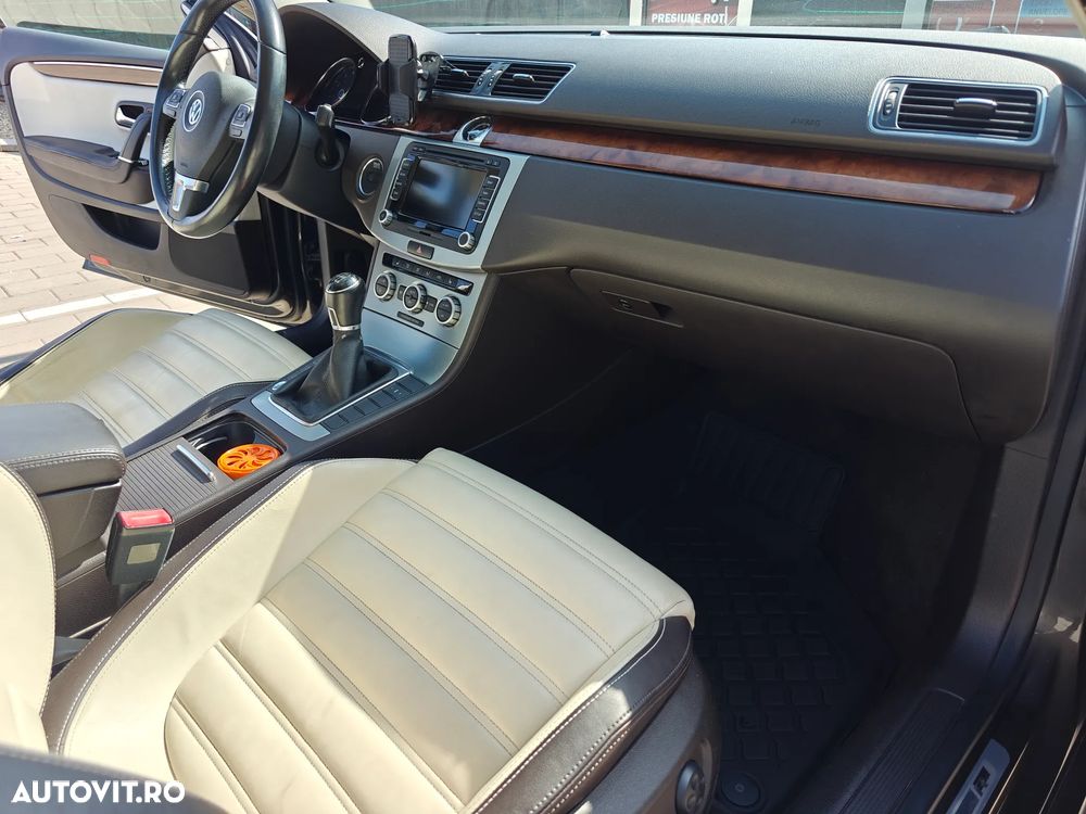 Volkswagen Passat CC - 16