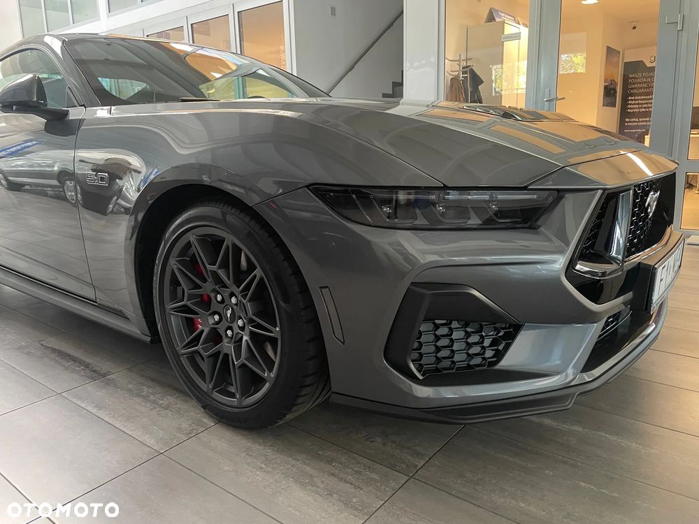 Ford Mustang - 13