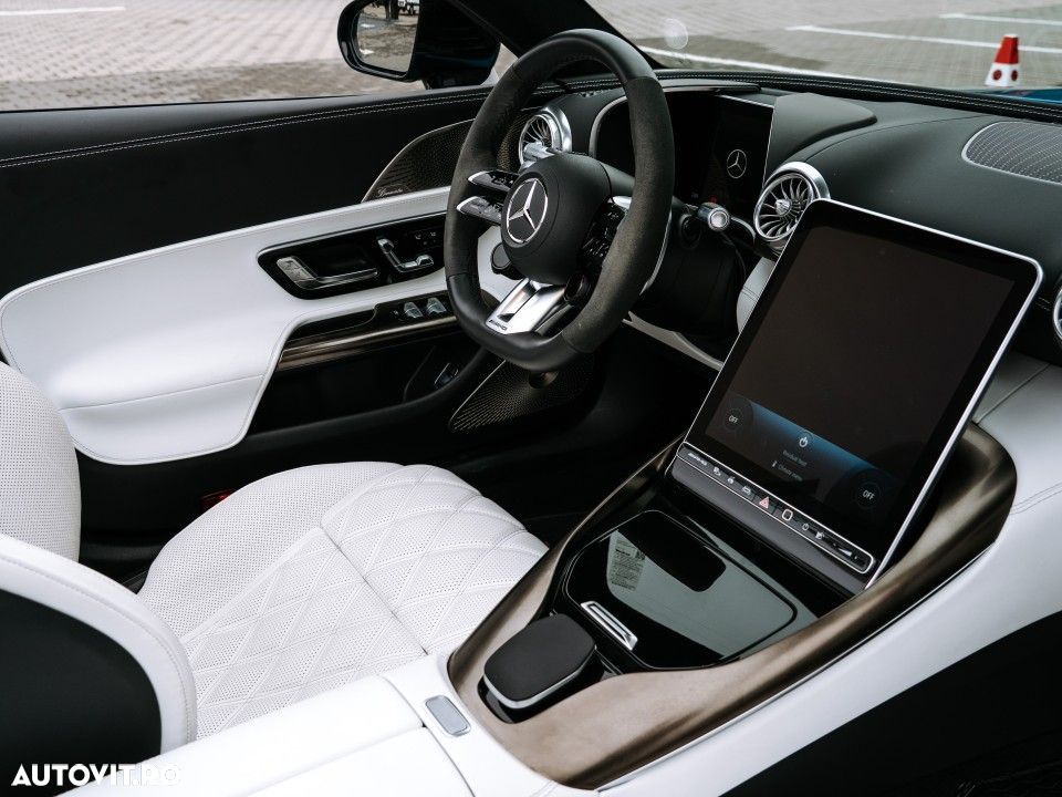 Mercedes-Benz SL 63 AMG - 14