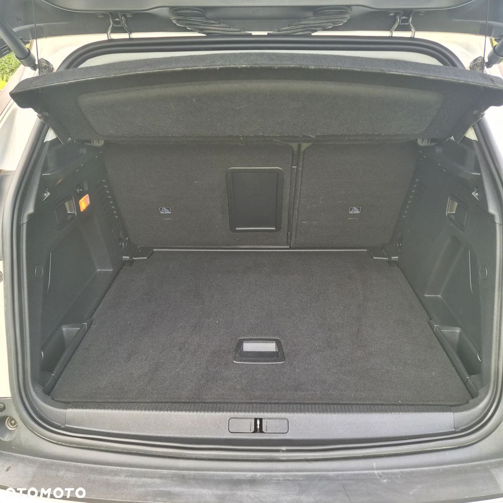 Peugeot 3008 1.2 PureTech Allure S&S - 9