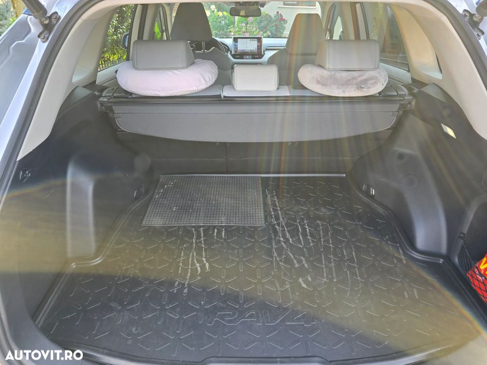 Toyota RAV4 2.5 VVT-iE 4x4 Luxury Plus - 18