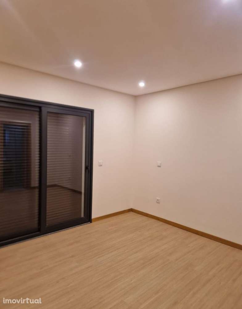 Andar de moradiaT2 Vilar do Paraíso - Grande imagem: 5/18