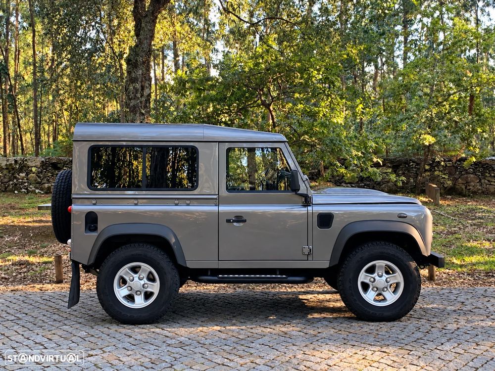 Land Rover Defender 90 2.4 CRD SE - 8