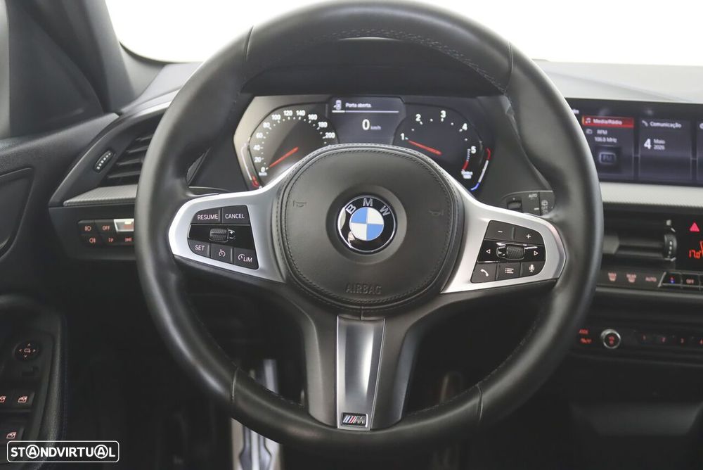 BMW 116 d Pack Desportivo M - 8