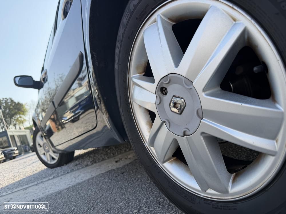 Renault Mégane 1.5 dCi Dynamique - 7