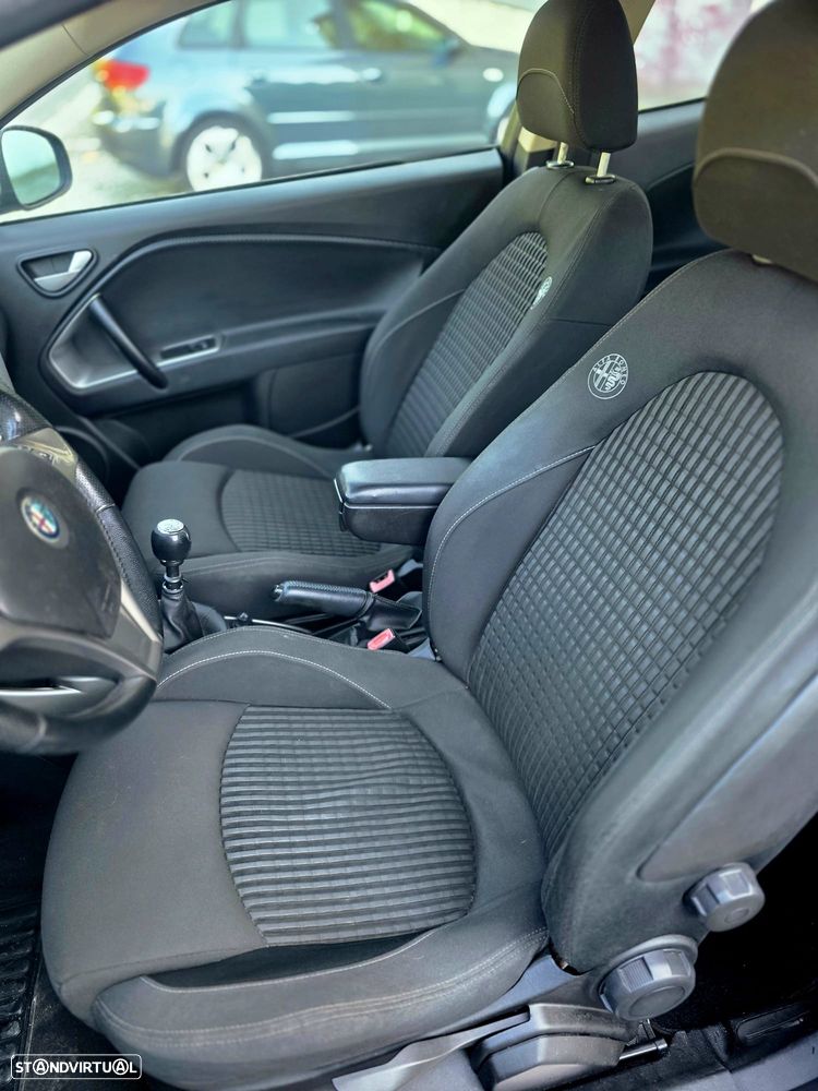 Alfa Romeo MiTo 1.3 JTD Distinctive - 8