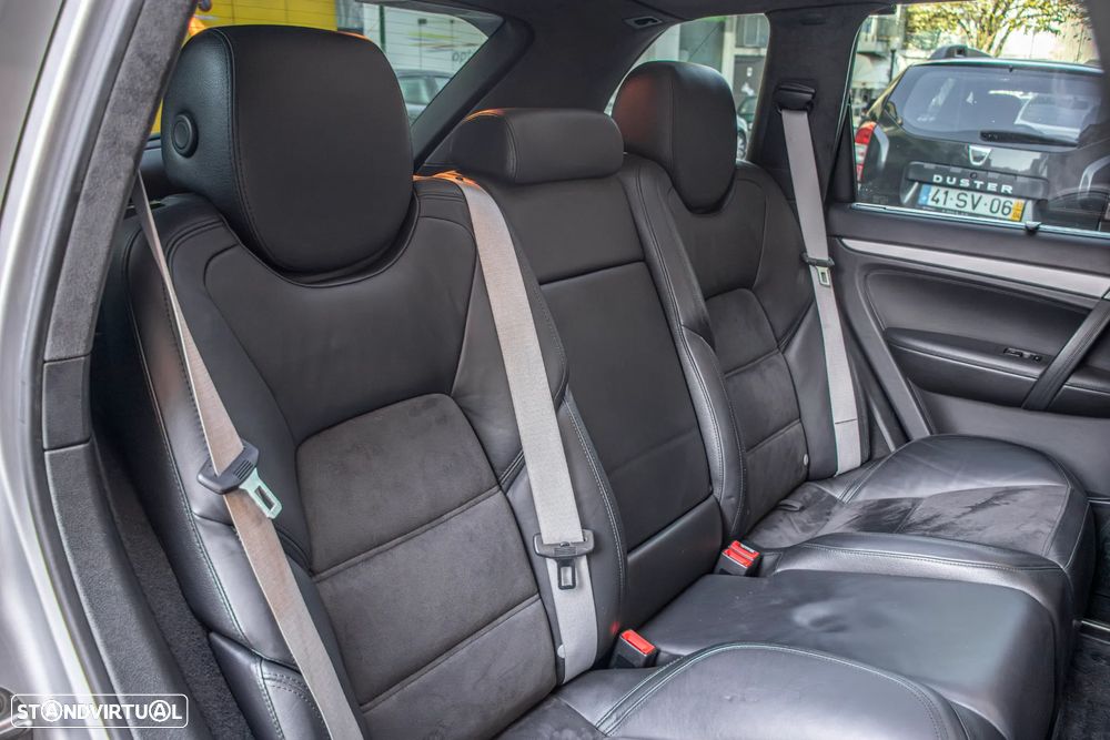 Porsche Cayenne Turbo S - 42