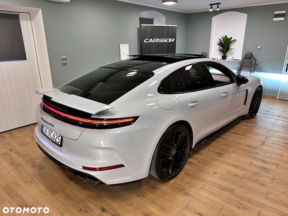Porsche Panamera - 27