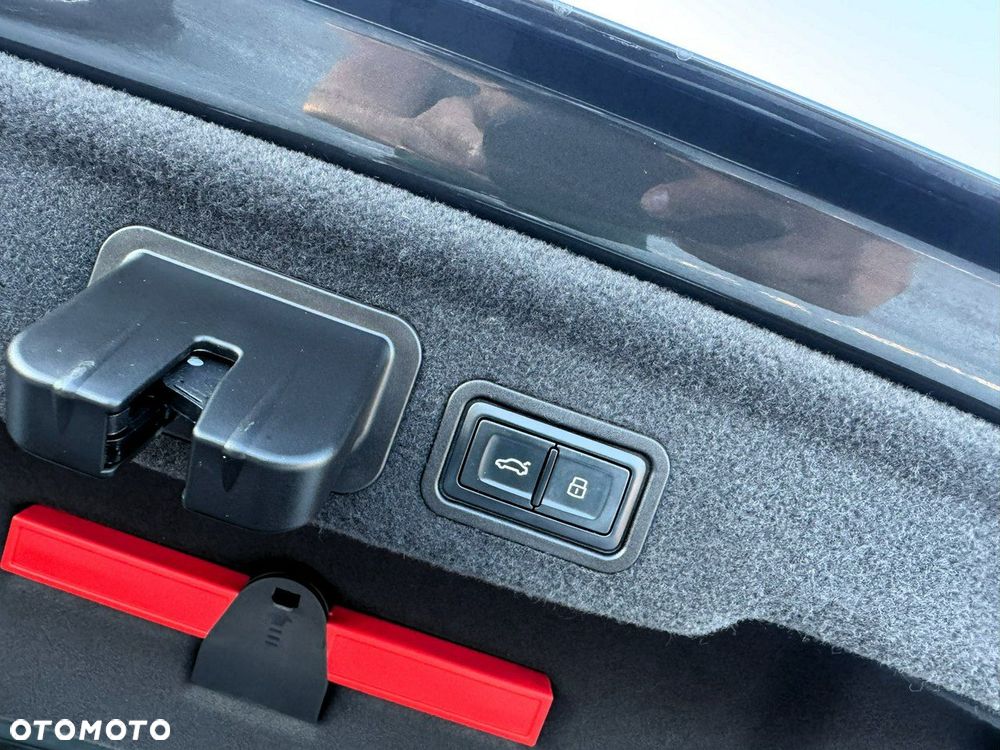 Audi A8 4.0 TFSI L Quattro - 38