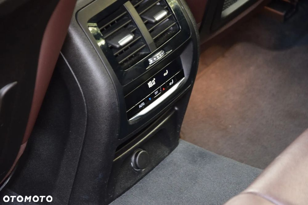 BMW X3 xDrive25d Luxury Line - 29