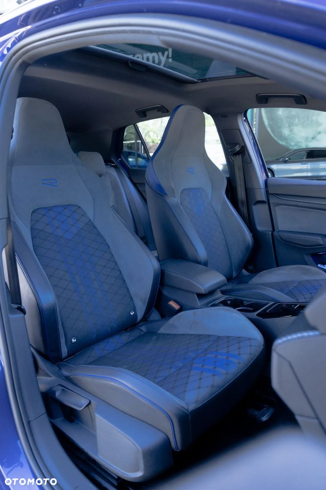 Volkswagen Golf - 12