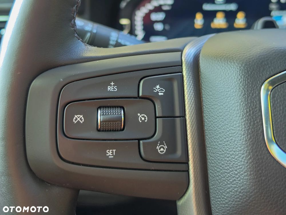 GMC Yukon - 23