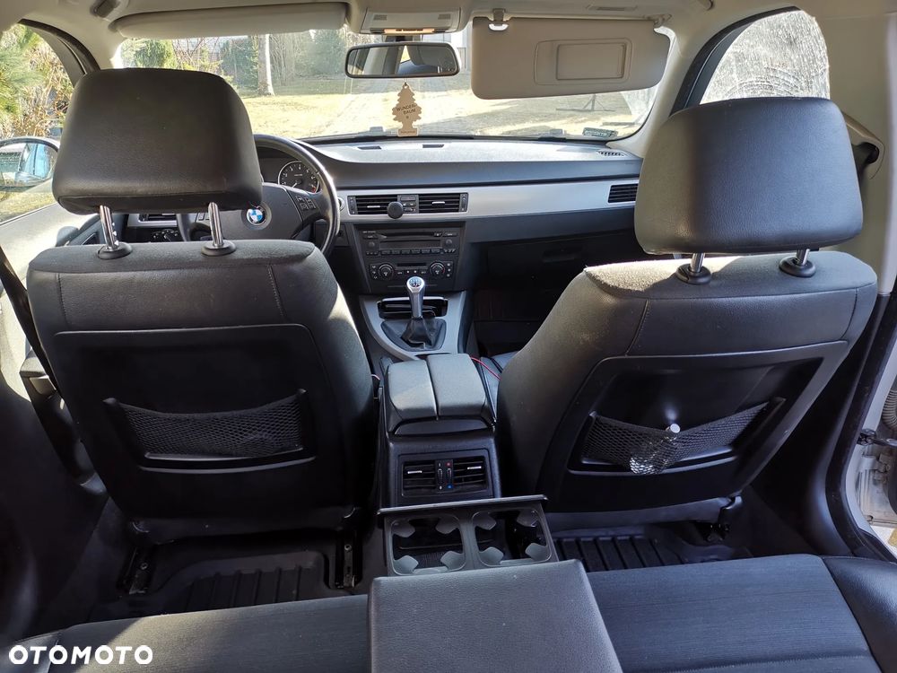 BMW Seria 3 325i - 3