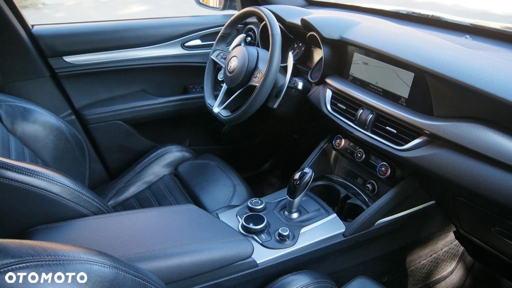 Alfa Romeo Stelvio 2.2 JTDM Executive Q4 - 13