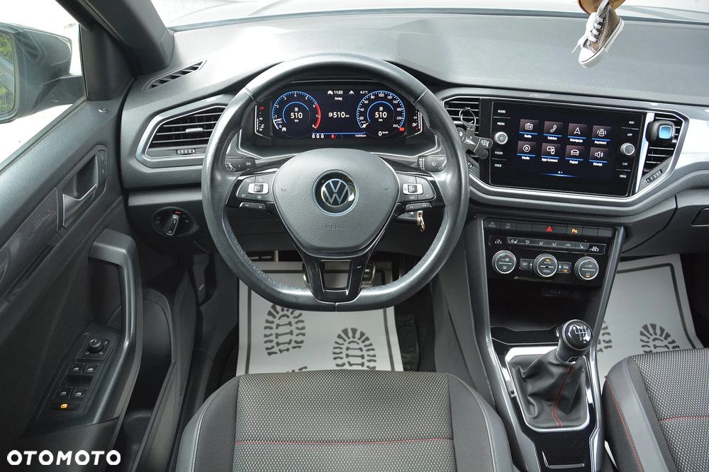 Volkswagen T-Roc - 16