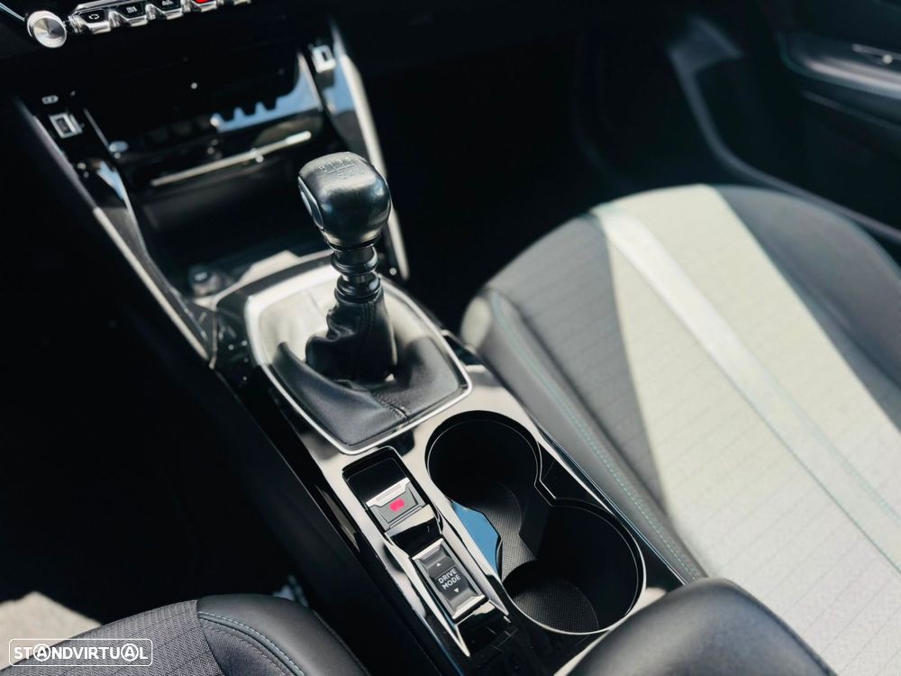 Peugeot 208 1.2 PureTech Allure Pack - 28