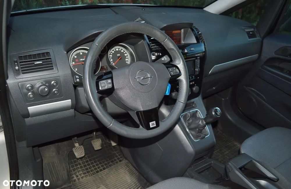 Opel Zafira 1.7 CDTI Cosmo - 30