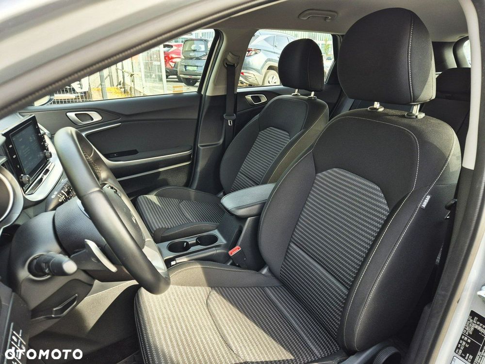 Kia Ceed 1.5 T-GDI M DCT - 14