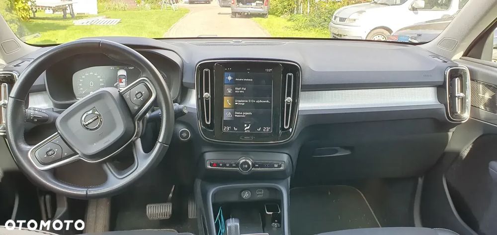 Volvo XC 40 D3 AWD Momentum Pro - 4