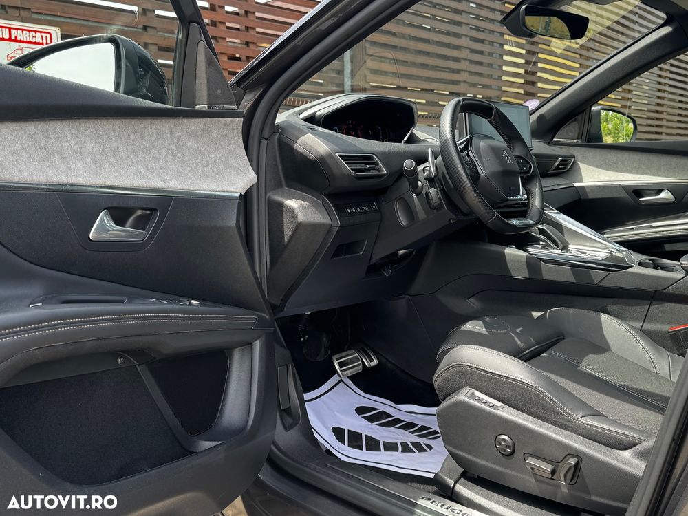 Peugeot 3008 225 e-EAT8 GT - 17