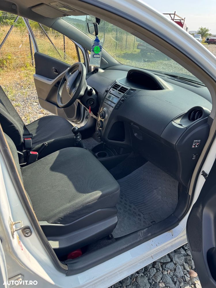 Toyota Yaris 1.4 D-4D Luna - 14