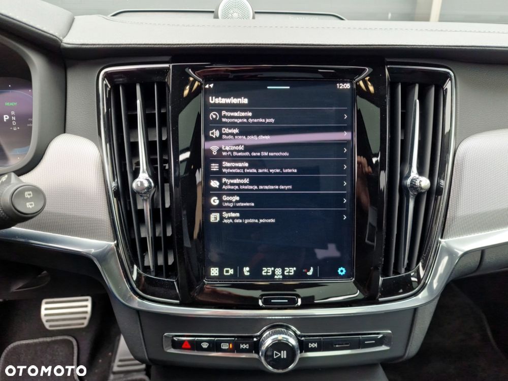 Volvo V90 T8 AWD Plug-In Hybrid R-Design - 34