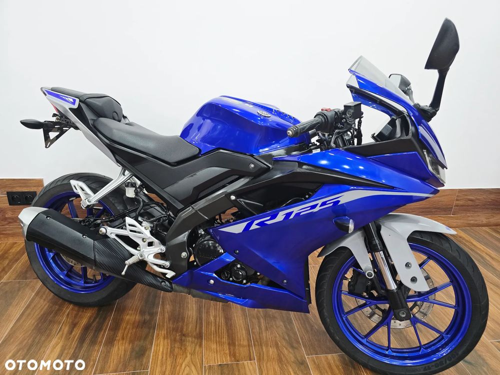 Yamaha YZF - 33