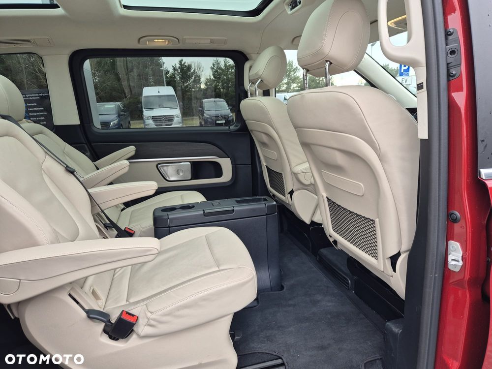 Mercedes-Benz Klasa V - 26