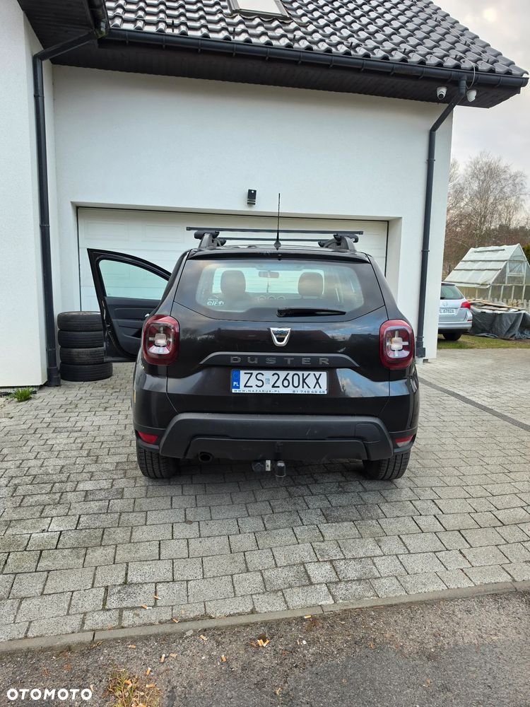 Dacia Duster 1.6 SCe Blackshadow S&S - 4