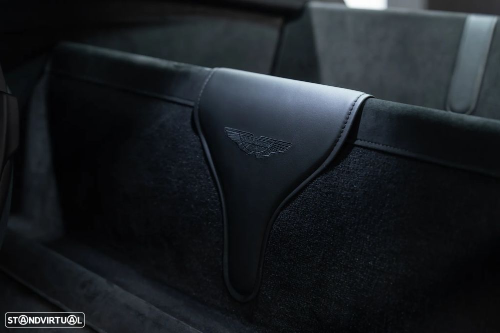 Aston Martin Vantage Coupe V8 - 46