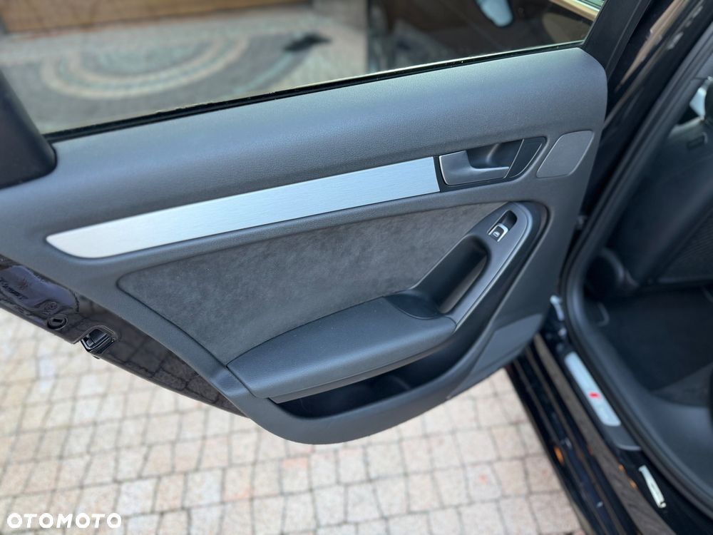 Audi A4 Avant 3.0 TDI DPF quattro S tronic S line Sportpaket - 24