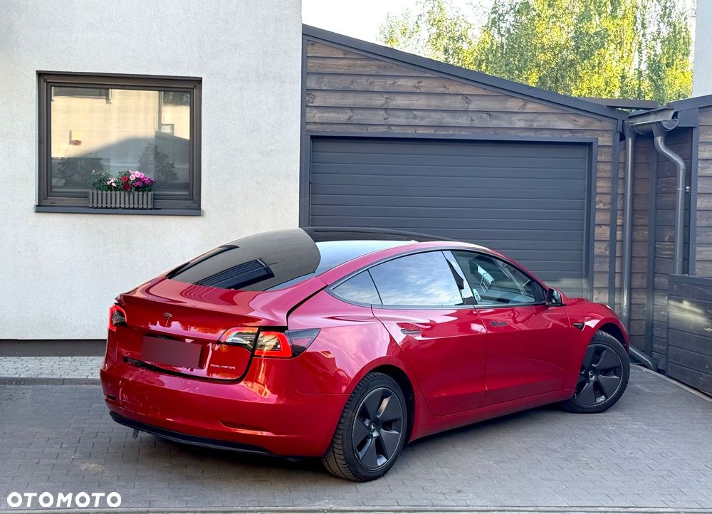 Tesla Model 3 - 10