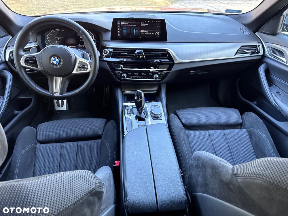BMW Seria 5 530e iPerformance xDrive M Sport sport - 24