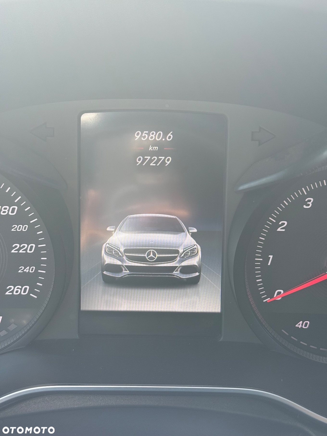 Mercedes-Benz Klasa C 180 7G-TRONIC - 13