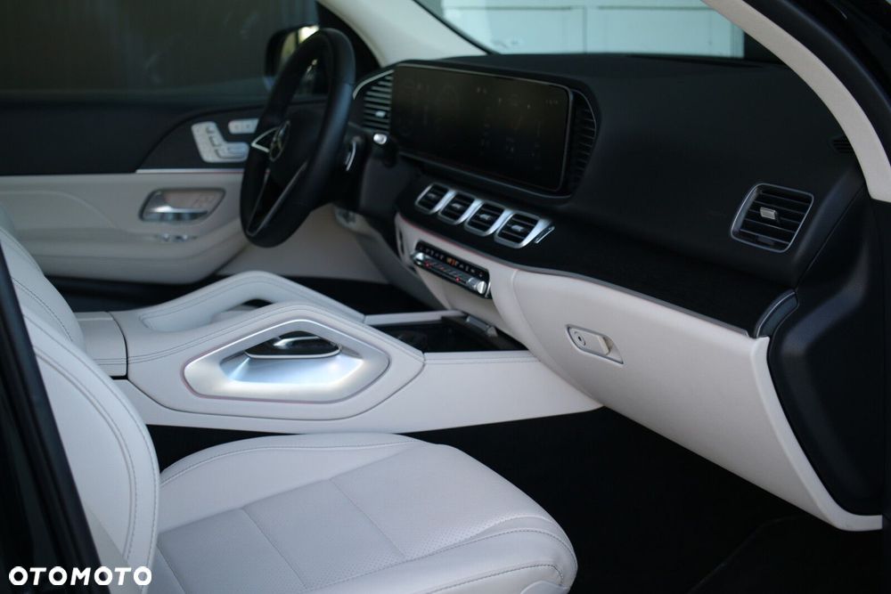 Mercedes-Benz GLE - 21