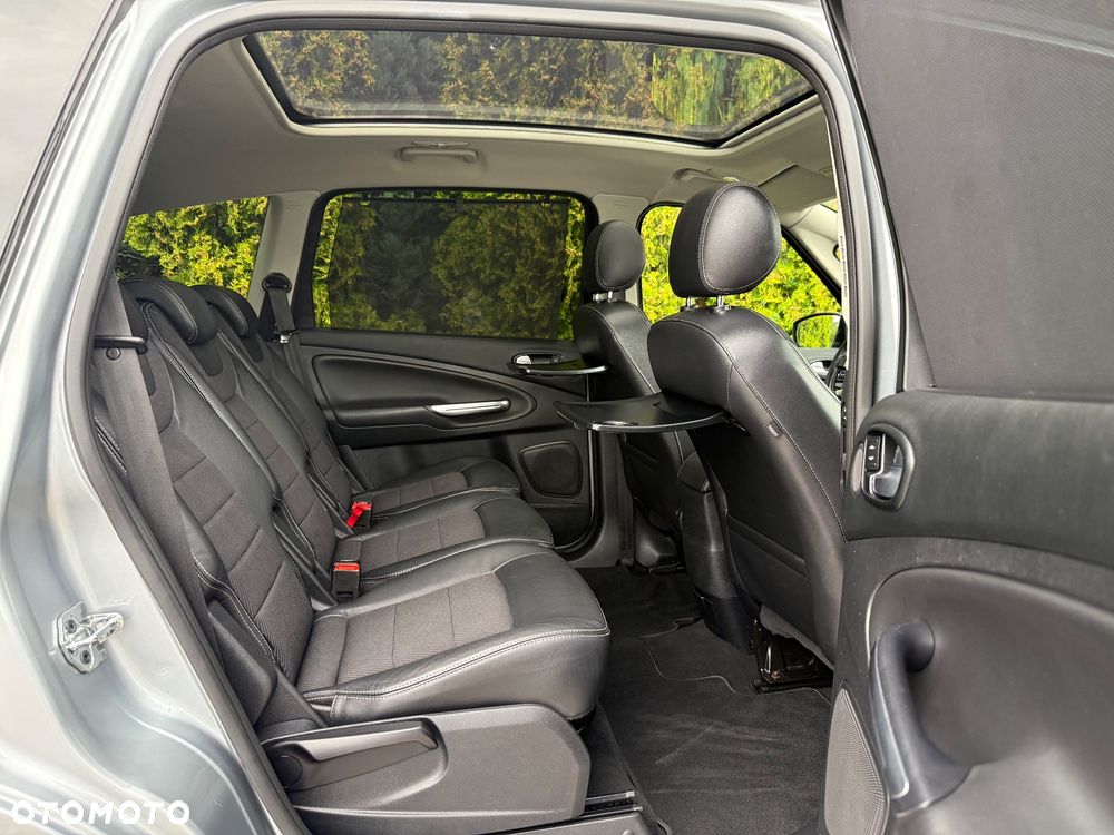 Ford S-Max - 37