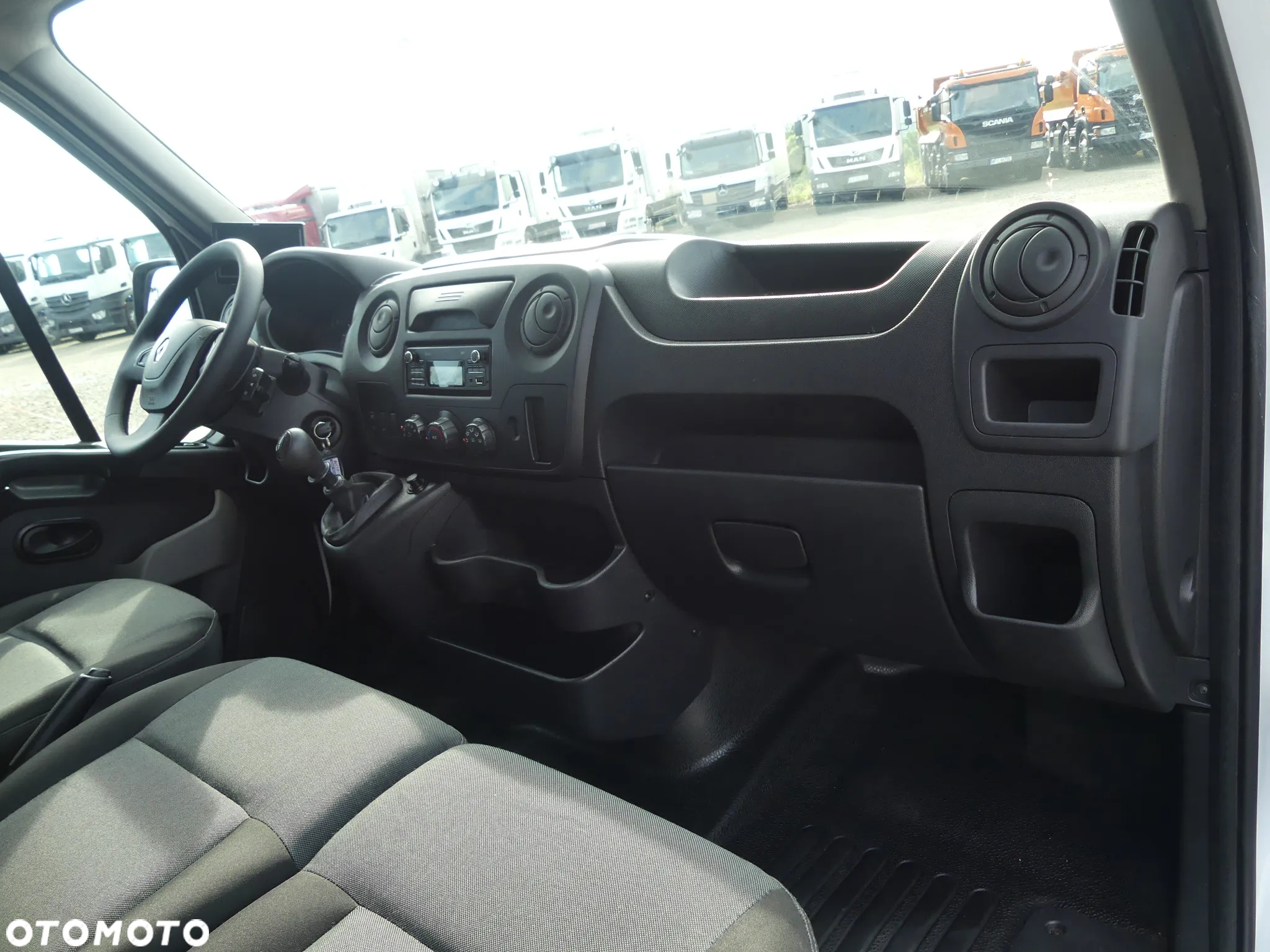 Renault MASTER / PODNOŚNIK KOSZOWY / ZWYŻKA 12M / - 27