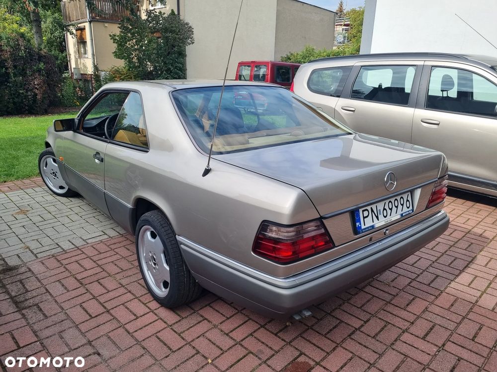 Mercedes-Benz Klasa E 320 - 8