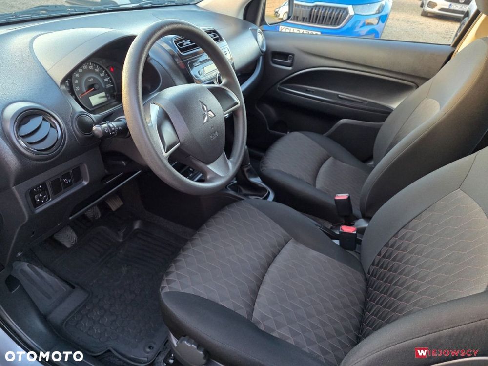 Mitsubishi Space Star - 13