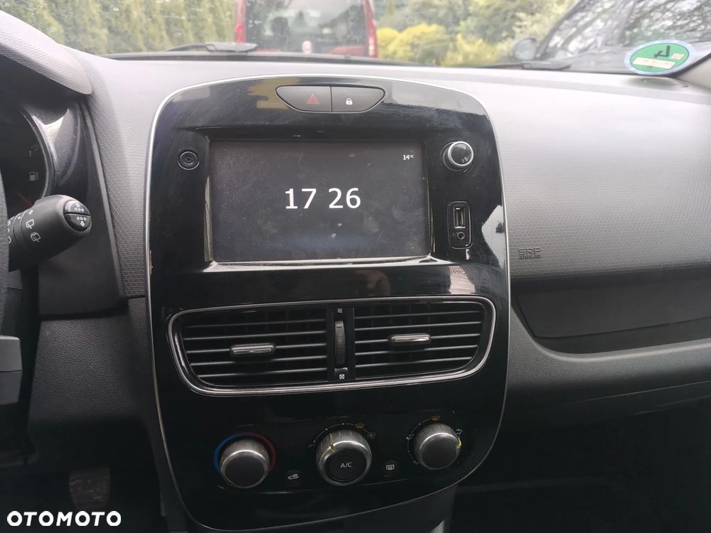 Renault Clio 1.2 16V 75 Business - 10