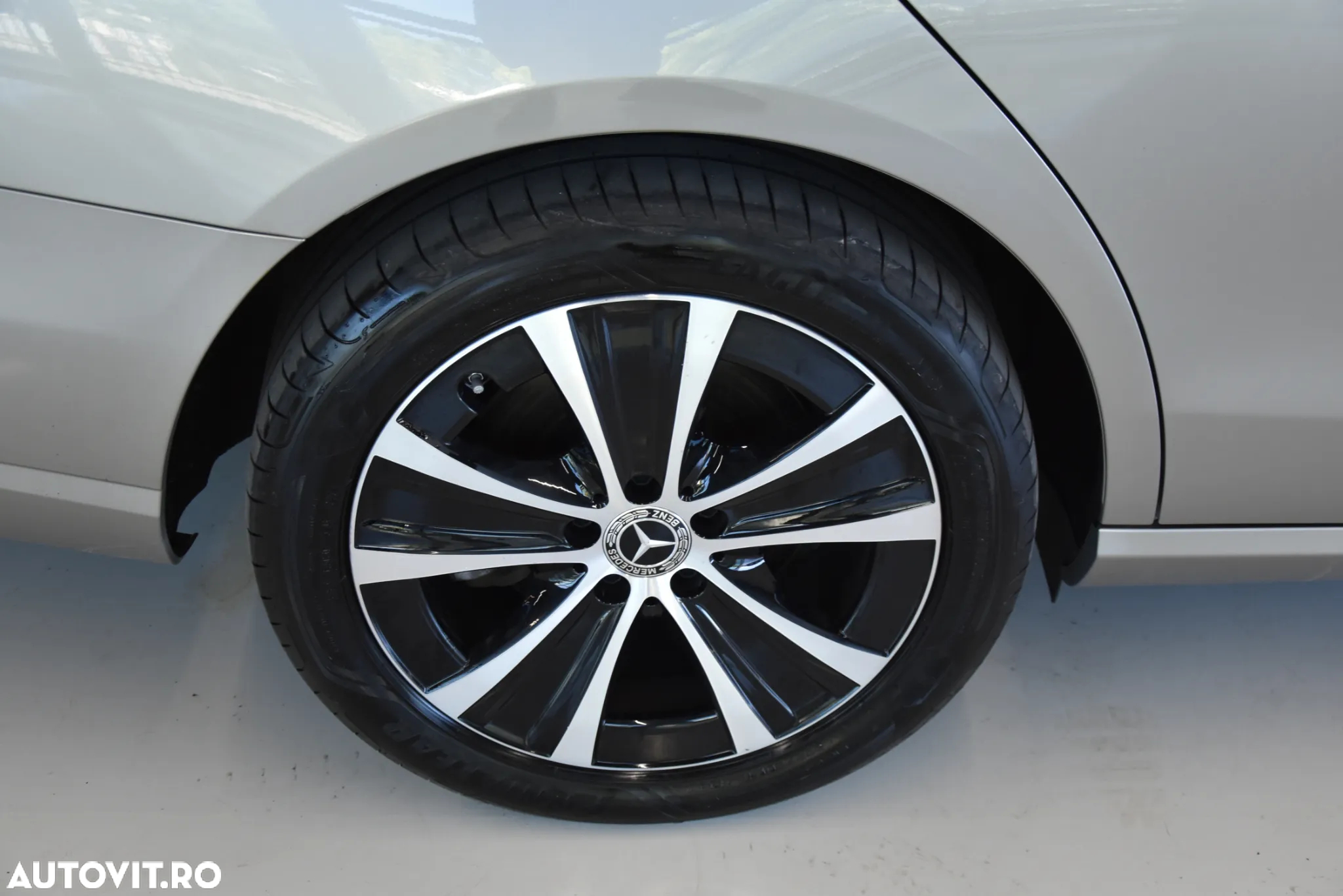 Mercedes-Benz E 300 de 9G-TRONIC Avantgarde - 36