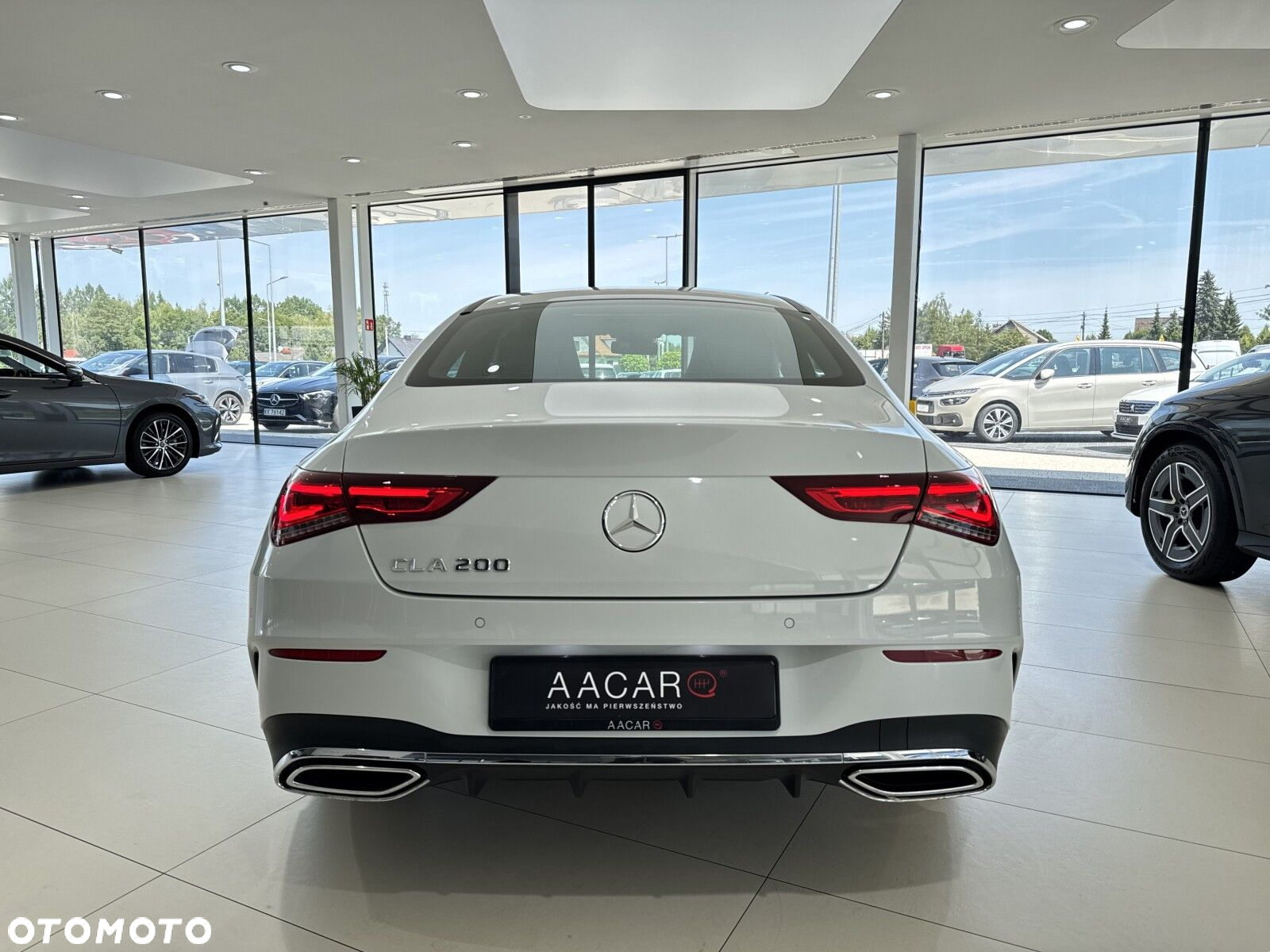 Mercedes-Benz CLA - 4