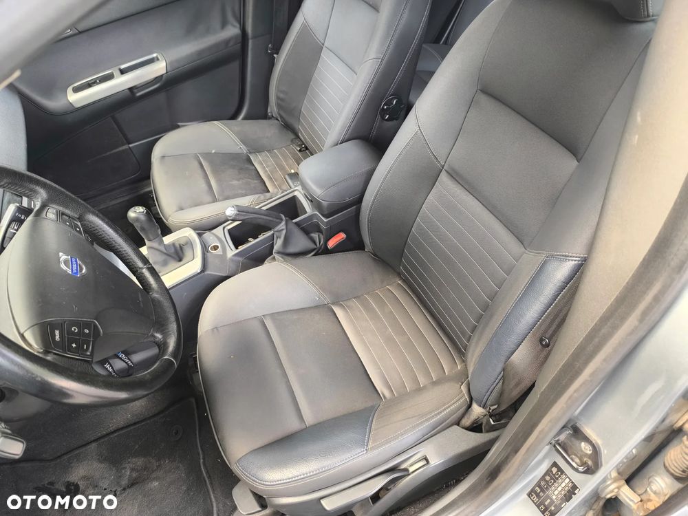 Volvo V50 2.0D - 32
