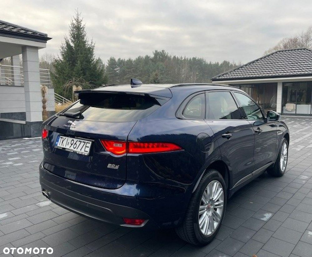 Jaguar F-Pace - 11