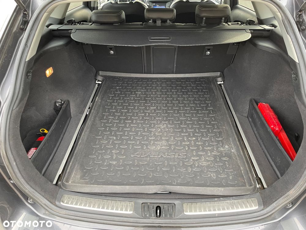 Toyota Avensis 2.0 D-4D Premium - 18